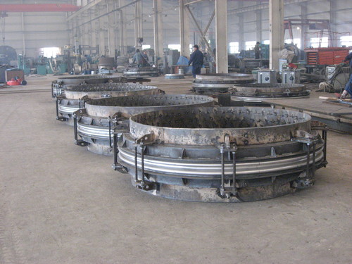 <b>熱風爐總管、支管用高溫補償器一套</b>